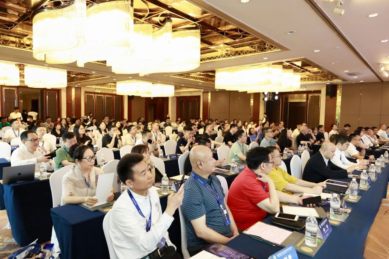 必发bf88受邀与200+名大佬齐聚纺织服装生态圈第三届年会